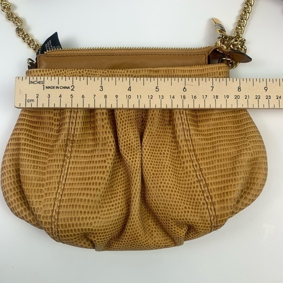 B. Makowsky Women Crossbody leather bag with chain straps Lizard Embossed Brown - Picture 3 of 8